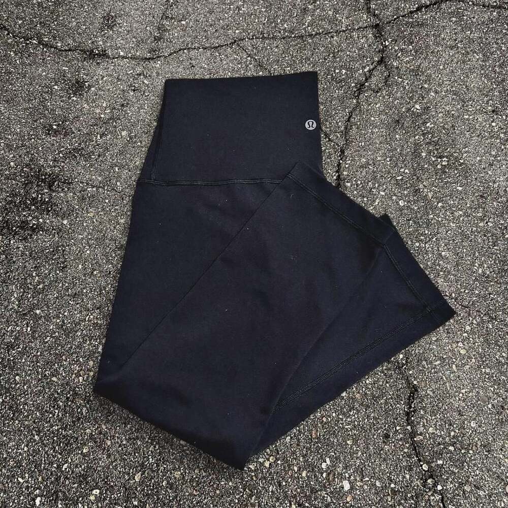Lululemon Align High-Rise Crop Size 10 Black Leggings